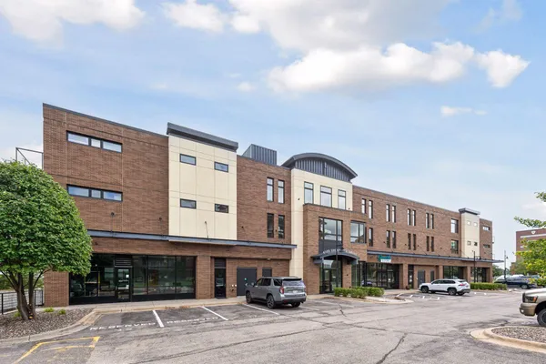$1,100,000 | 4100 Shoreline Drive, Unit S206, Spring Park, MN 55384