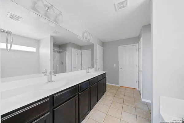 $1,875 | 11147 Palomino Bluff, San Antonio, TX 78245