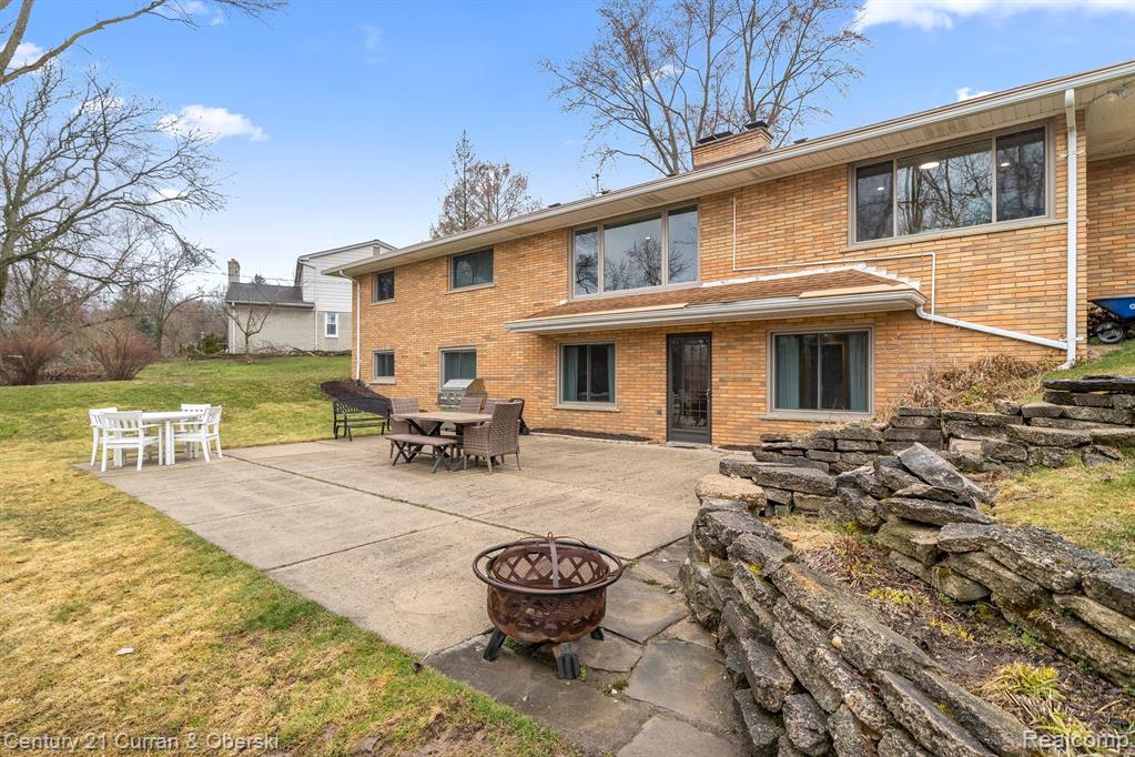 35765 Springvale Street Farmington Hills, MI 48331 - Photo 39 of 53