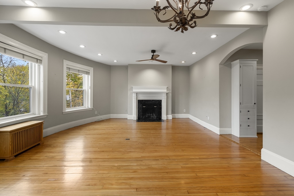 1011 Beacon Street, Unit 4 Brookline, MA 02446 - Photo 2 of 24