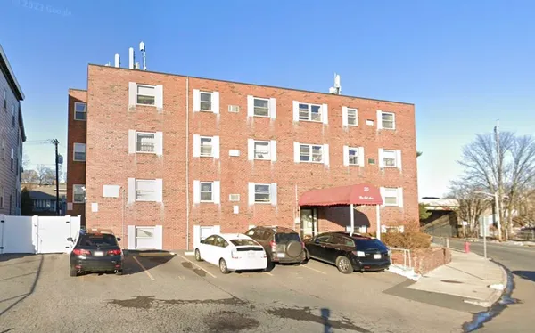 $3,300 | 20 Hy-Sil Avenue, Unit 7, Chelsea, MA 02151