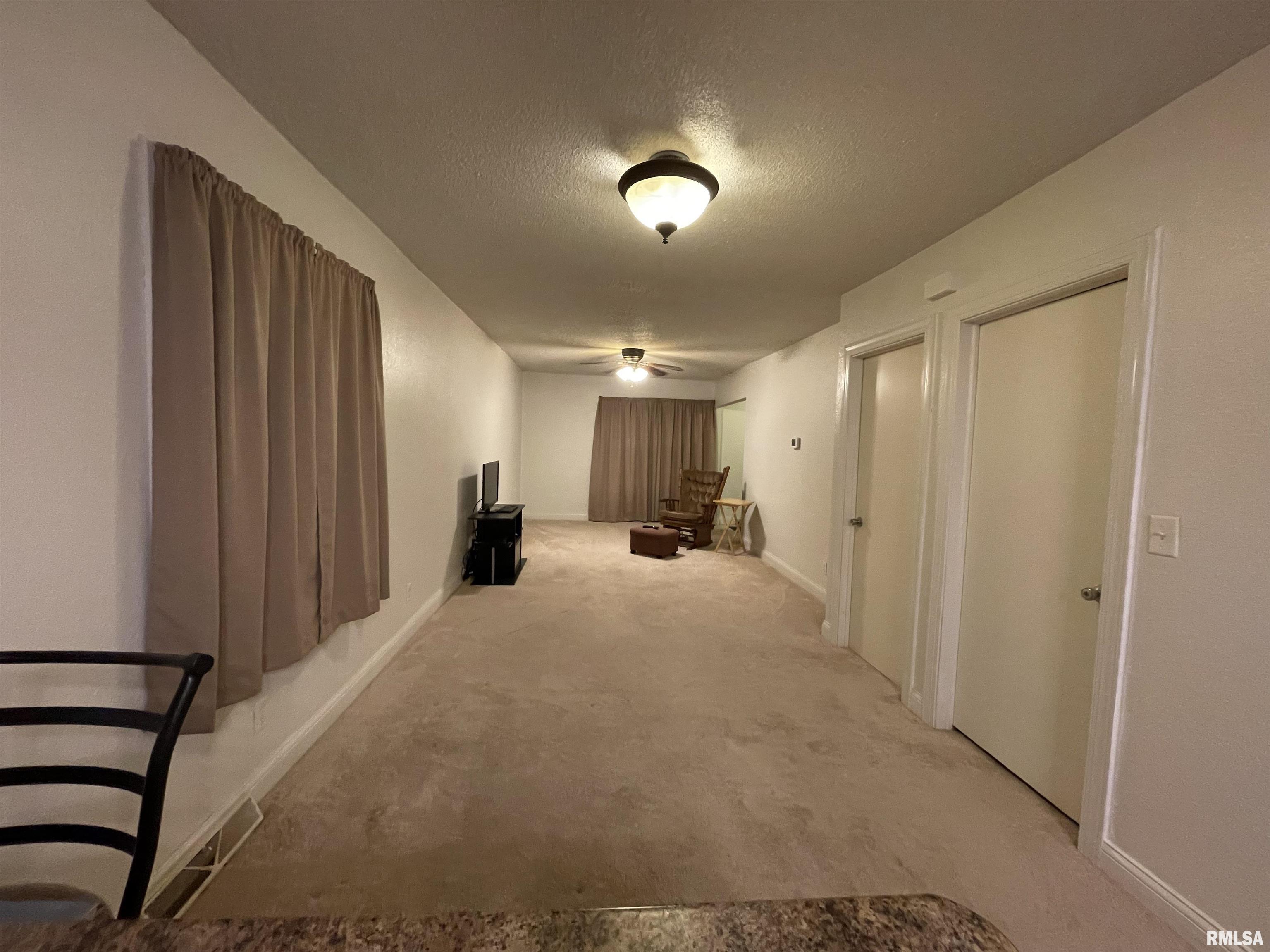 2019 Pershing Boulevard Clinton, IA 52732 - Photo 4 of 12 Gallery Image 4