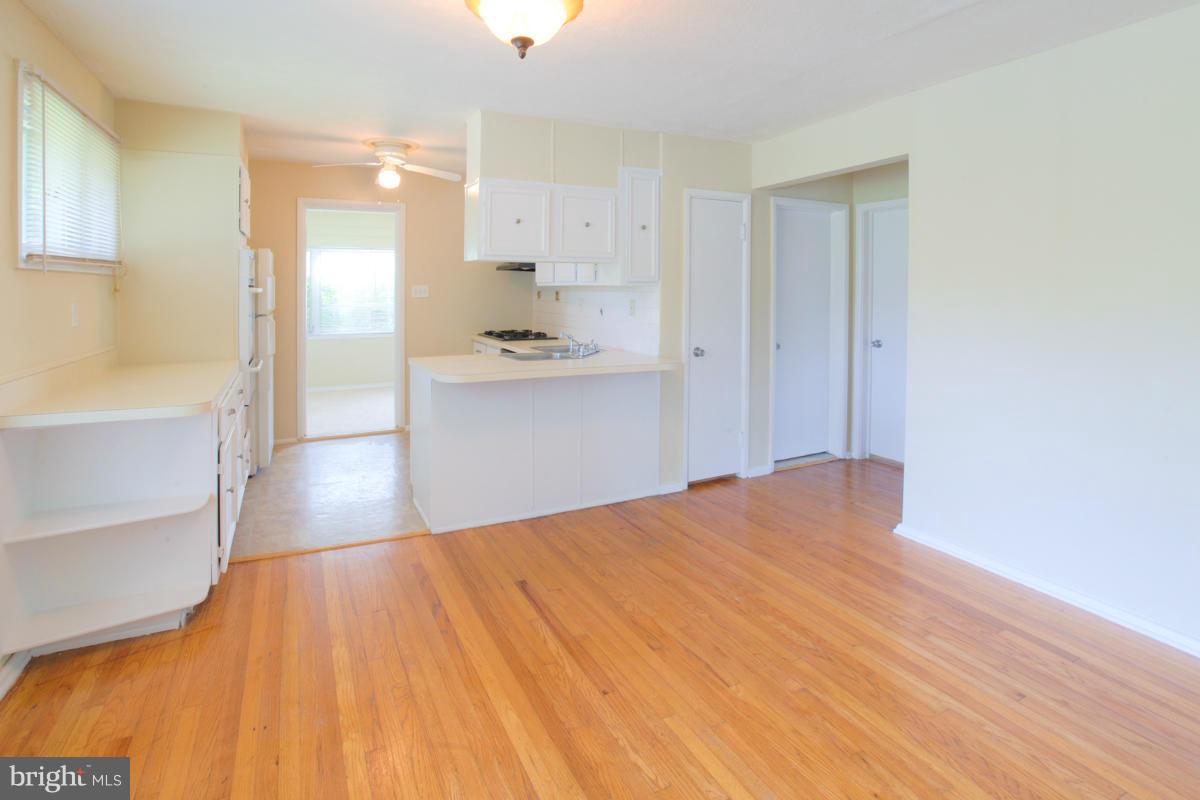 500 Overcrest Road Baltimore, MD 21286 - Photo 7 of 28 Kitchen