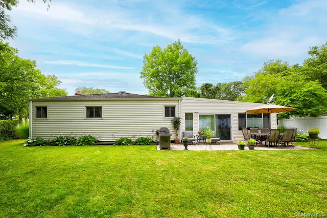 $759,000 | 7 Bartel Place, South Huntington, NY 11746