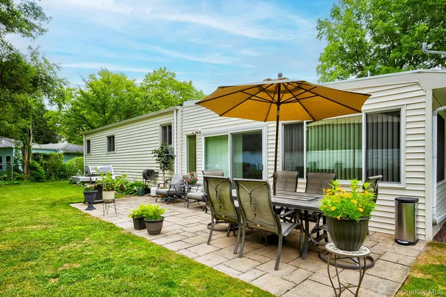 $759,000 | 7 Bartel Place, South Huntington, NY 11746