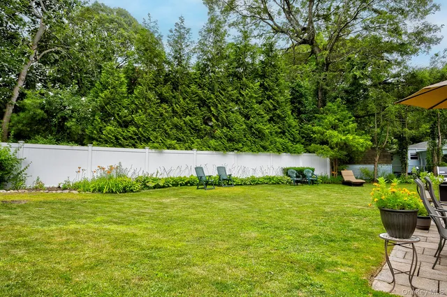 $759,000 | 7 Bartel Place, South Huntington, NY 11746