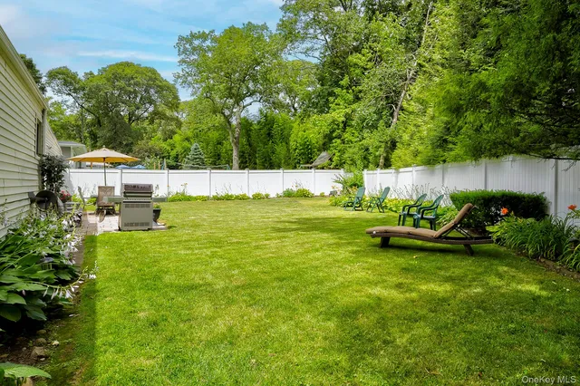 $759,000 | 7 Bartel Place, South Huntington, NY 11746