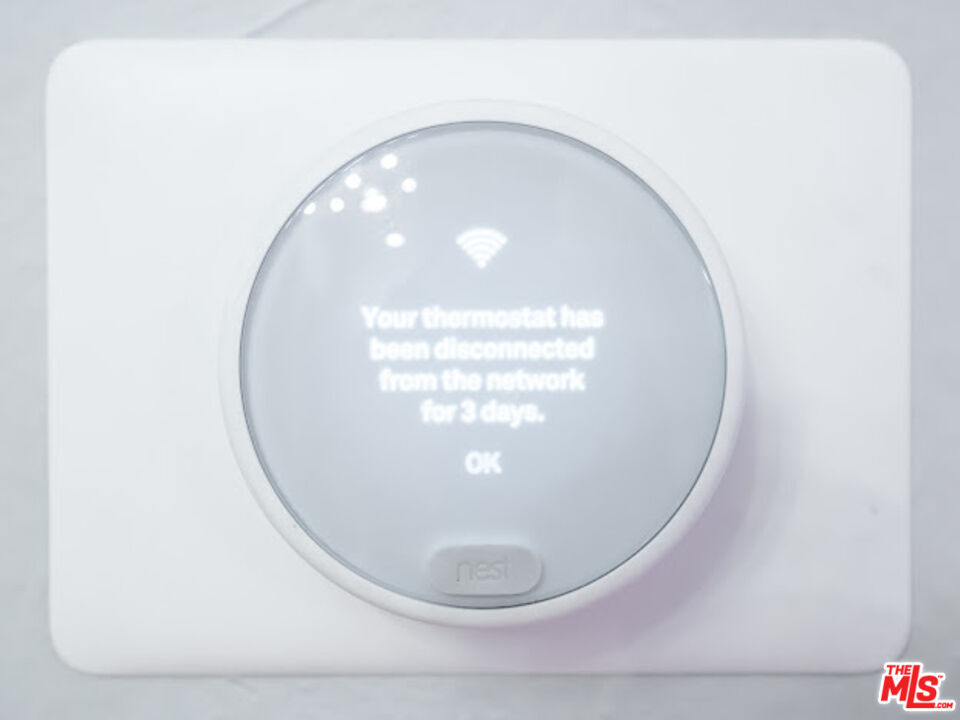 15511 Sherman Way, Unit 17 Van Nuys, CA 91406 - Photo 25 of 47