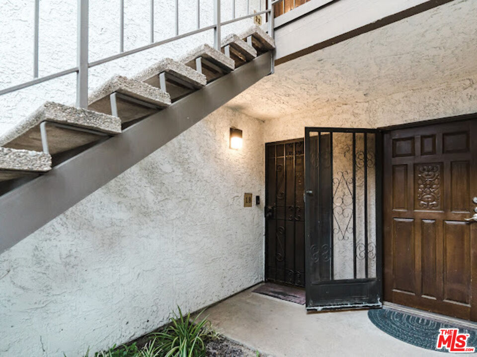 15511 Sherman Way, Unit 17 Van Nuys, CA 91406 - Photo 30 of 47