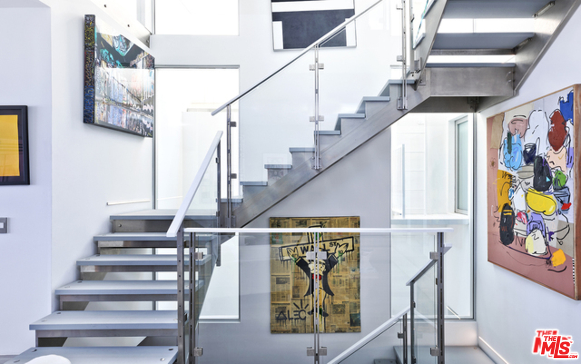 108 The Strand Manhattan Beach, CA 90266 - Photo 9 of 20