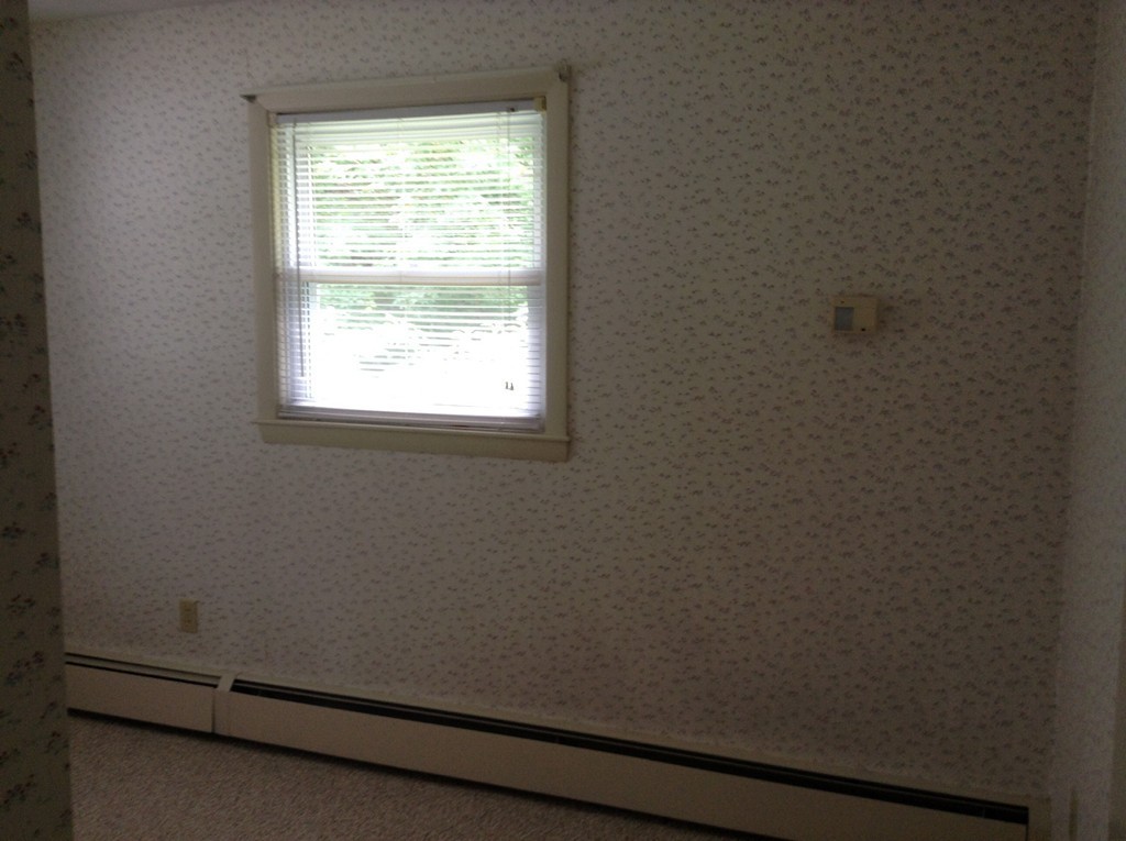 84 Sutton Road Webster, MA 01570 - Photo 6 of 20
