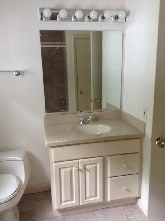 84 Sutton Road Webster, MA 01570 - Photo 9 of 20