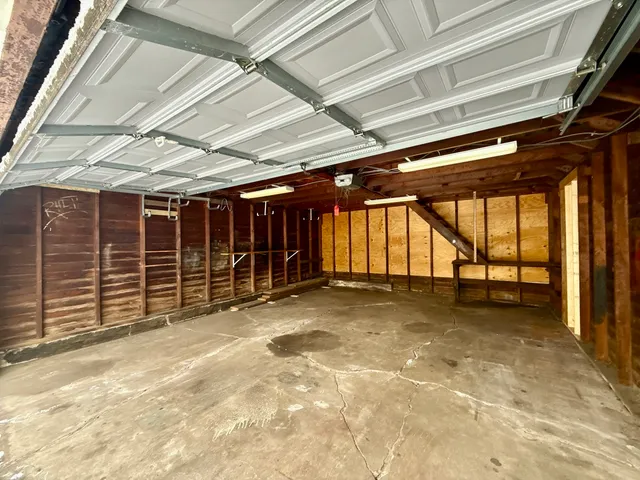 $2,400 | 717 Warner Avenue, Lemont, IL 60439