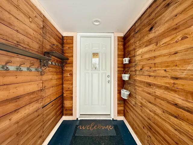 $2,400 | 717 Warner Avenue, Lemont, IL 60439