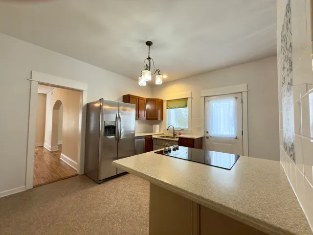 $2,400 | 717 Warner Avenue, Lemont, IL 60439