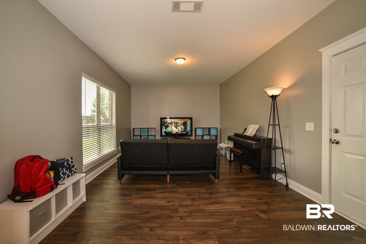 8792 Bainbridge Drive Daphne, AL 36526 - Photo 17 of 48