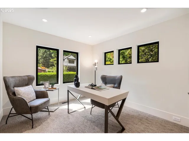 $1,565,000 | 990 Lund Street, Lake Oswego, OR 97034