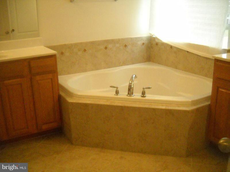 Bath (Master)