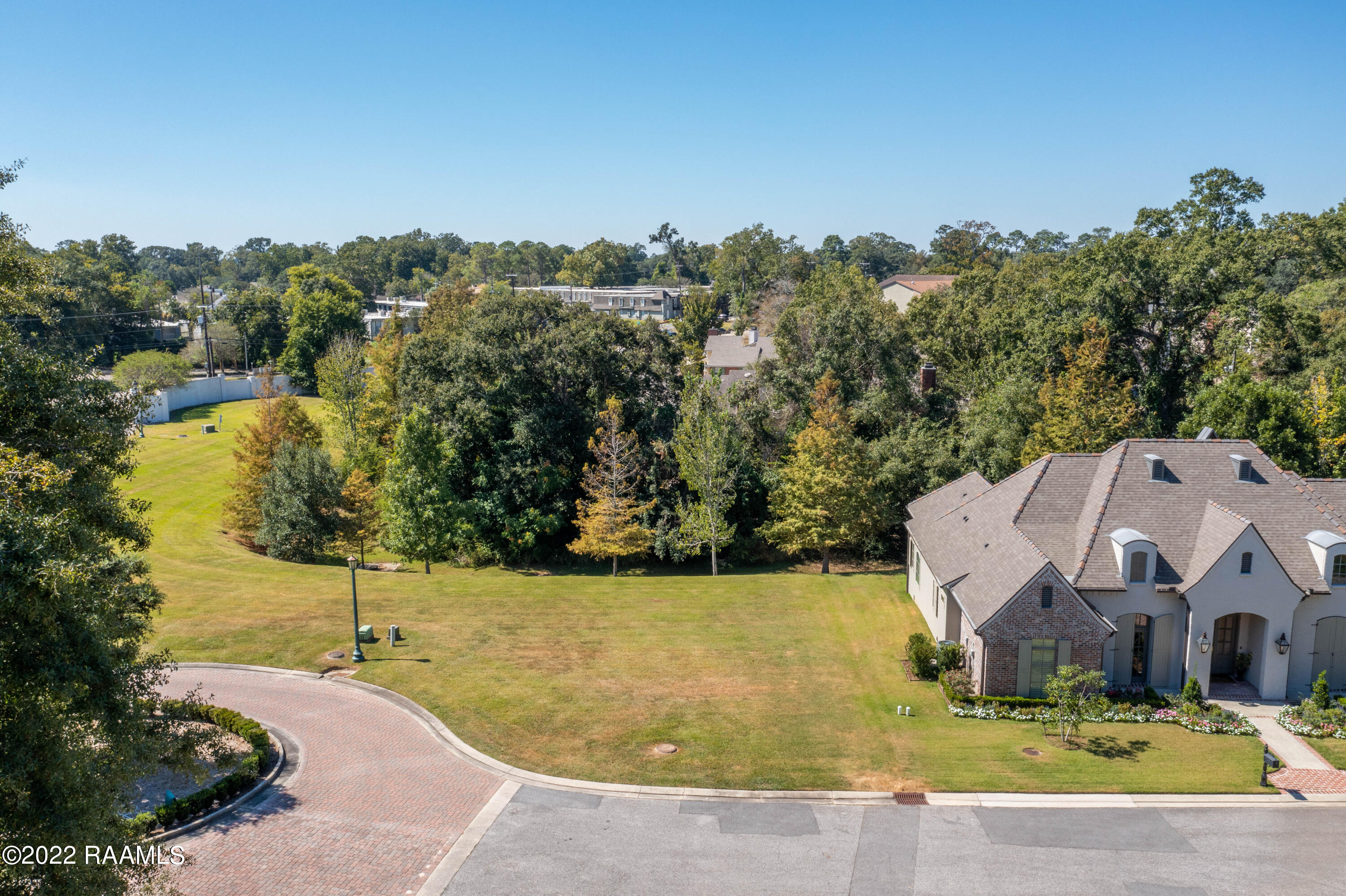 109 Park Ridge Lane Lafayette, LA 70503 - Photo 5 of 11 109 Park Ridge Ln - 2