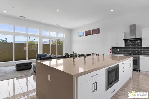$845,999 | 825 Fountain Drive, Palm Springs, CA 92262