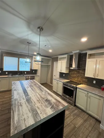 $1,899,500 | 2636 East Fm 532, Schulenburg, TX 78956