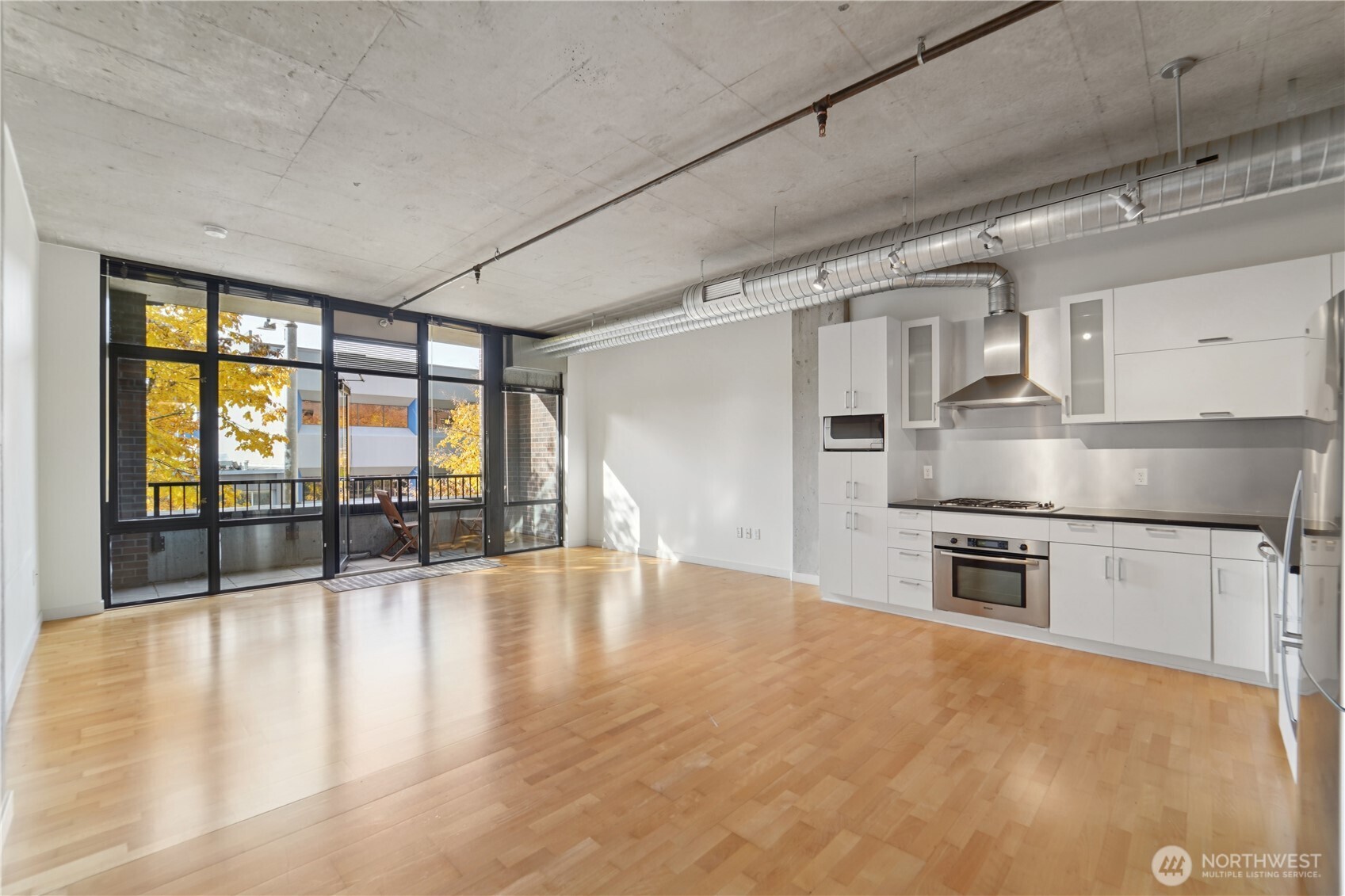 2720 3rd Avenue, Unit 314 Seattle, WA 98121 - Photo 15 of 28