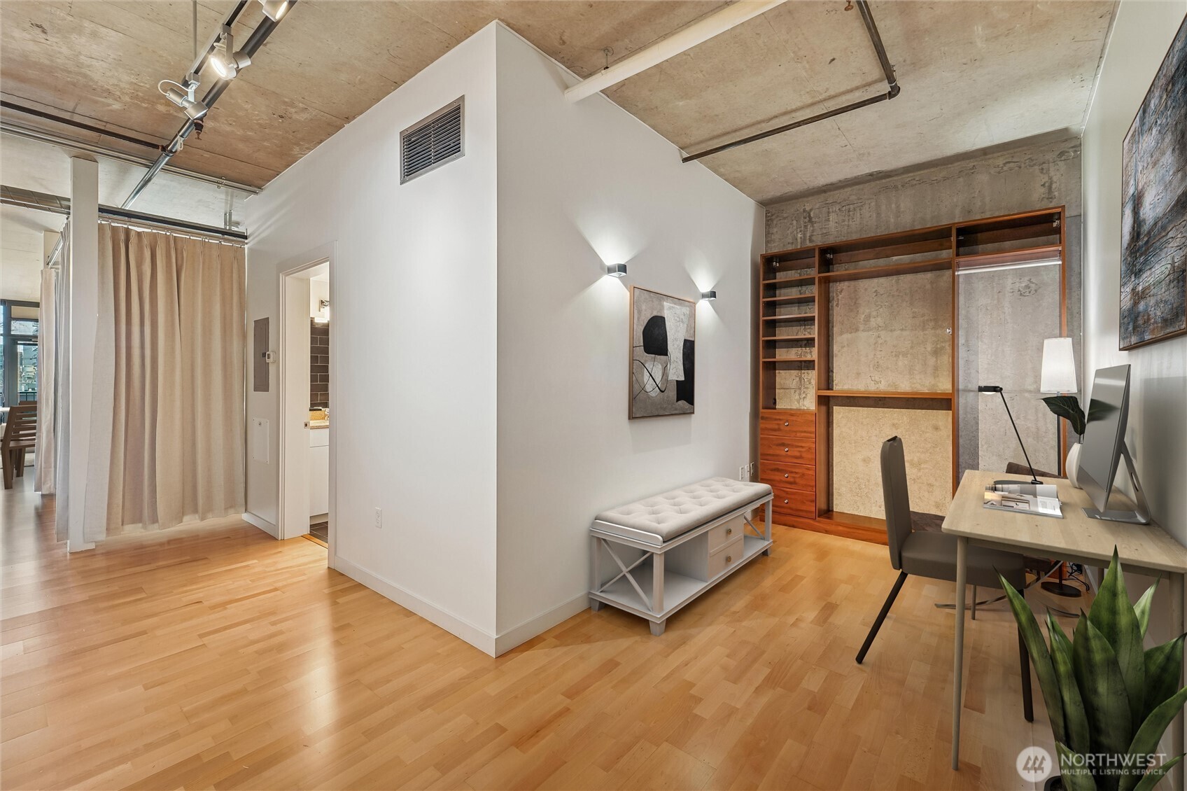 2720 3rd Avenue, Unit 314 Seattle, WA 98121 - Photo 9 of 28