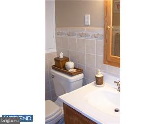 123 Cornell Road Bala Cynwyd, PA 19004 - Photo 8 of 12 Bathroom