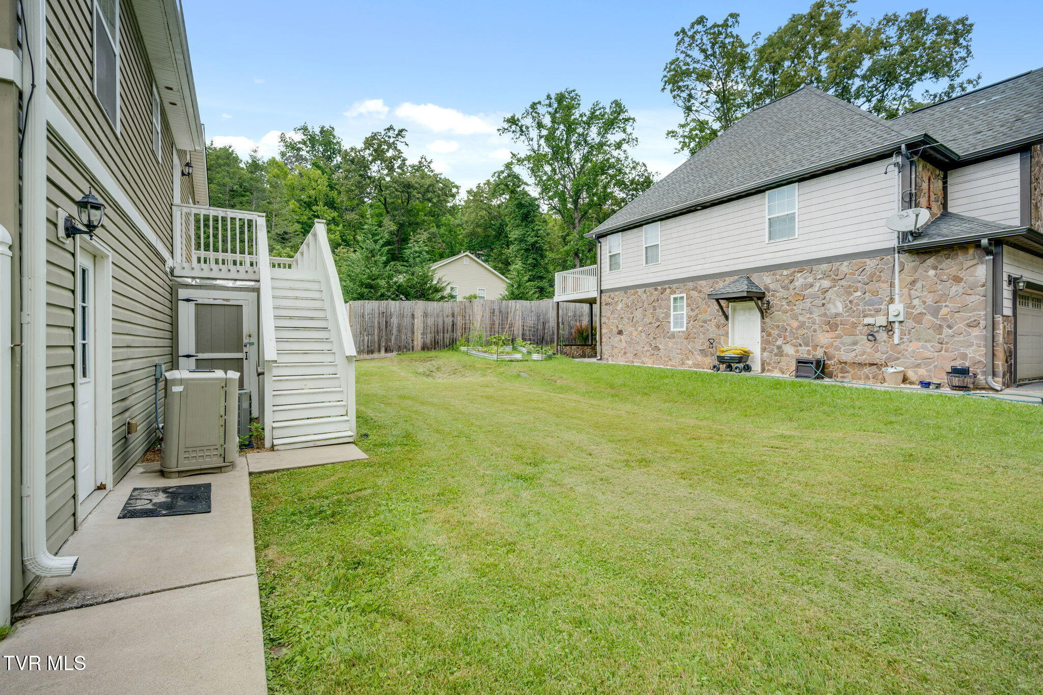 1603 Lone Oak Road Johnson City, TN 37604 - Photo 31 of 36 030 (2)