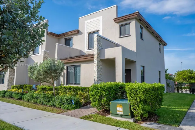 $529,998 | 561 Northeast 208th Terrace, Unit 561, Miami, FL 33179