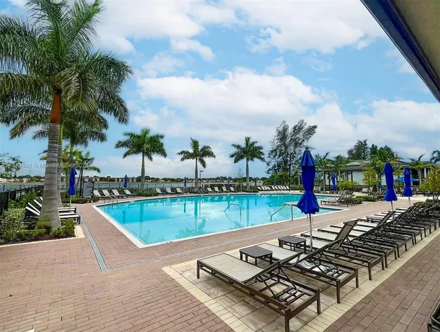 $529,998 | 561 Northeast 208th Terrace, Unit 561, Miami, FL 33179