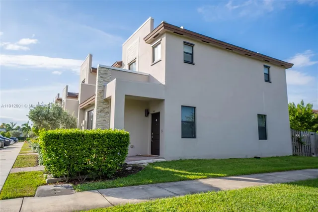 $529,998 | 561 Northeast 208th Terrace, Unit 561, Miami, FL 33179