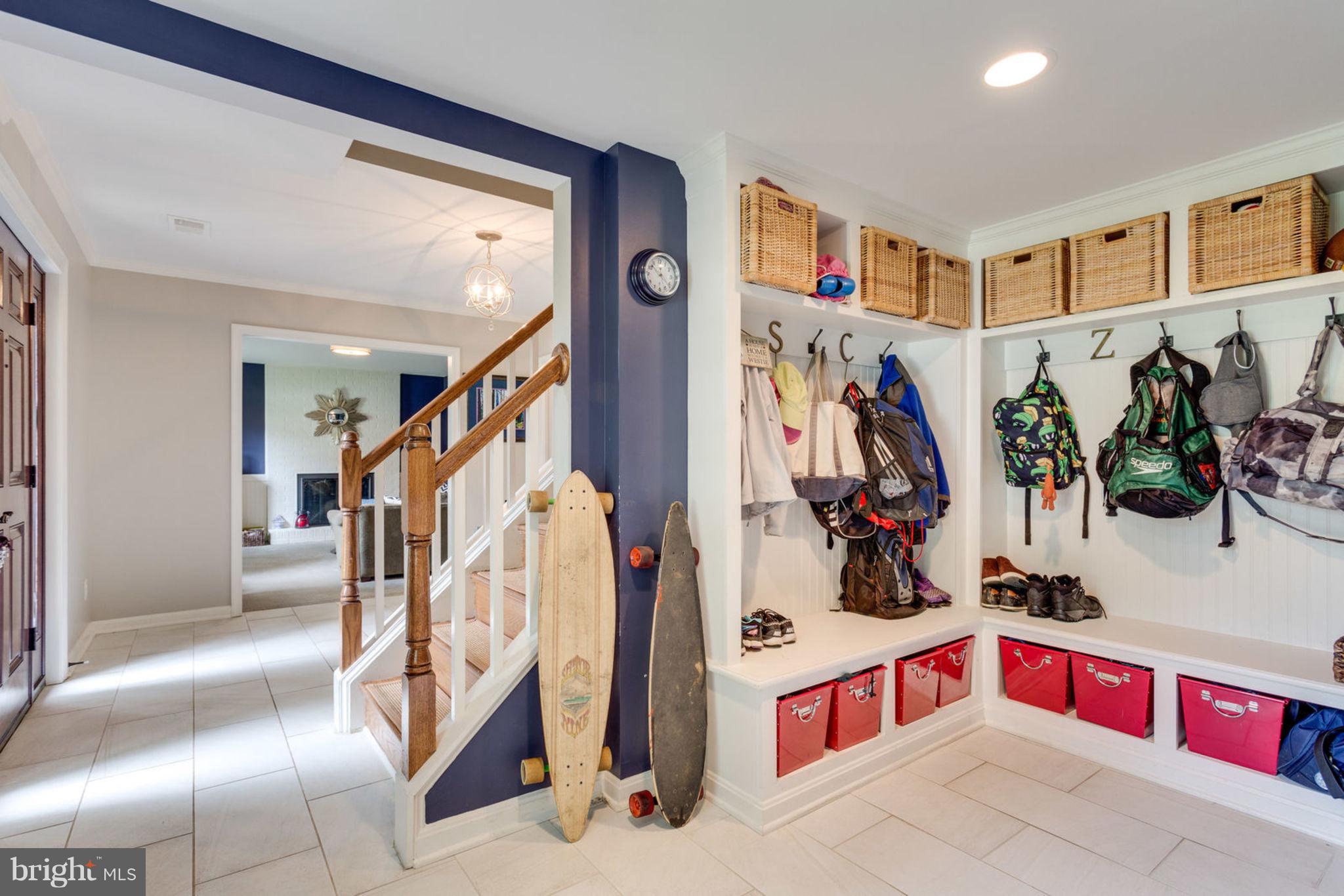 7102 Thrasher Road McLean, VA 22101 - Photo 21 of 23 Mudroom off entry with built-in storage and hooks