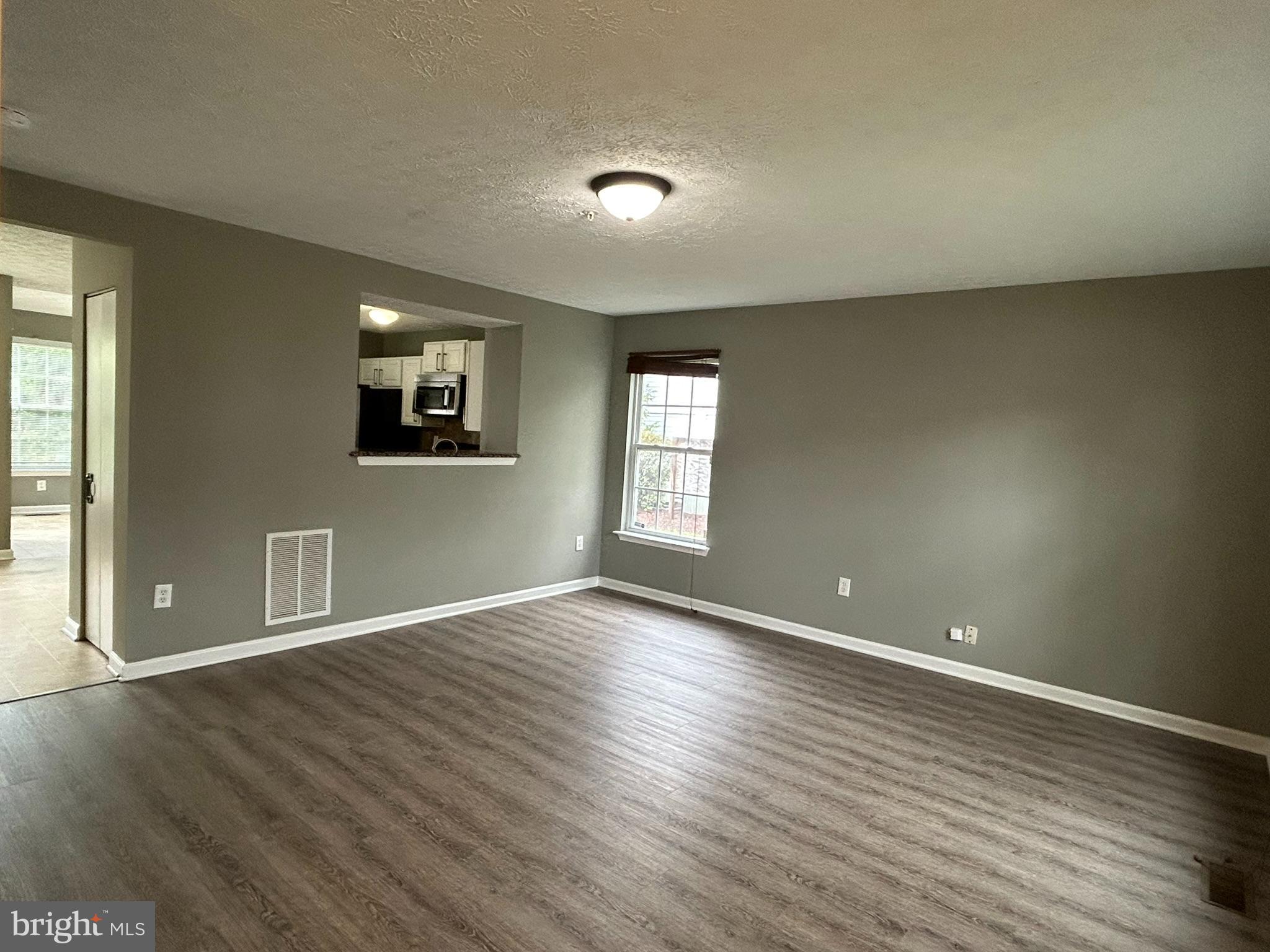 7624 Gladstone Road Windsor Mill, MD 21244 - Photo 4 of 40 Living Room