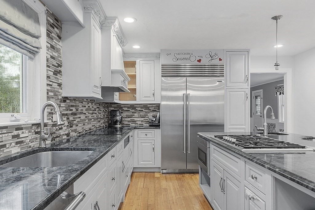 124 Catamount Road Tewksbury, MA 01876 - Photo 5 of 42 Gallery Image 5