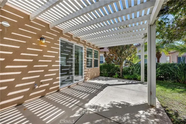 a view of a tennis court