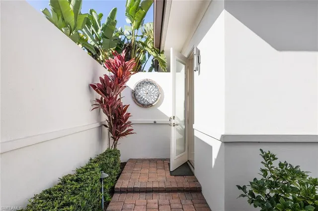 $3,295,000 | 16775 Cabreo Drive, Naples, FL 34110