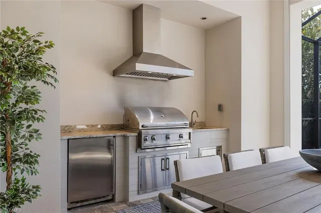 $3,295,000 | 16775 Cabreo Drive, Naples, FL 34110