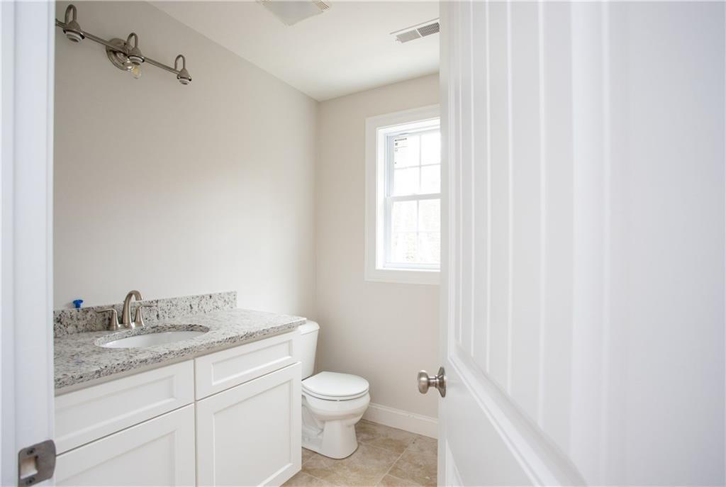7 Great Pasture Road Cape Neddick, ME 03902 - Photo 16 of 34 The en suite bath.