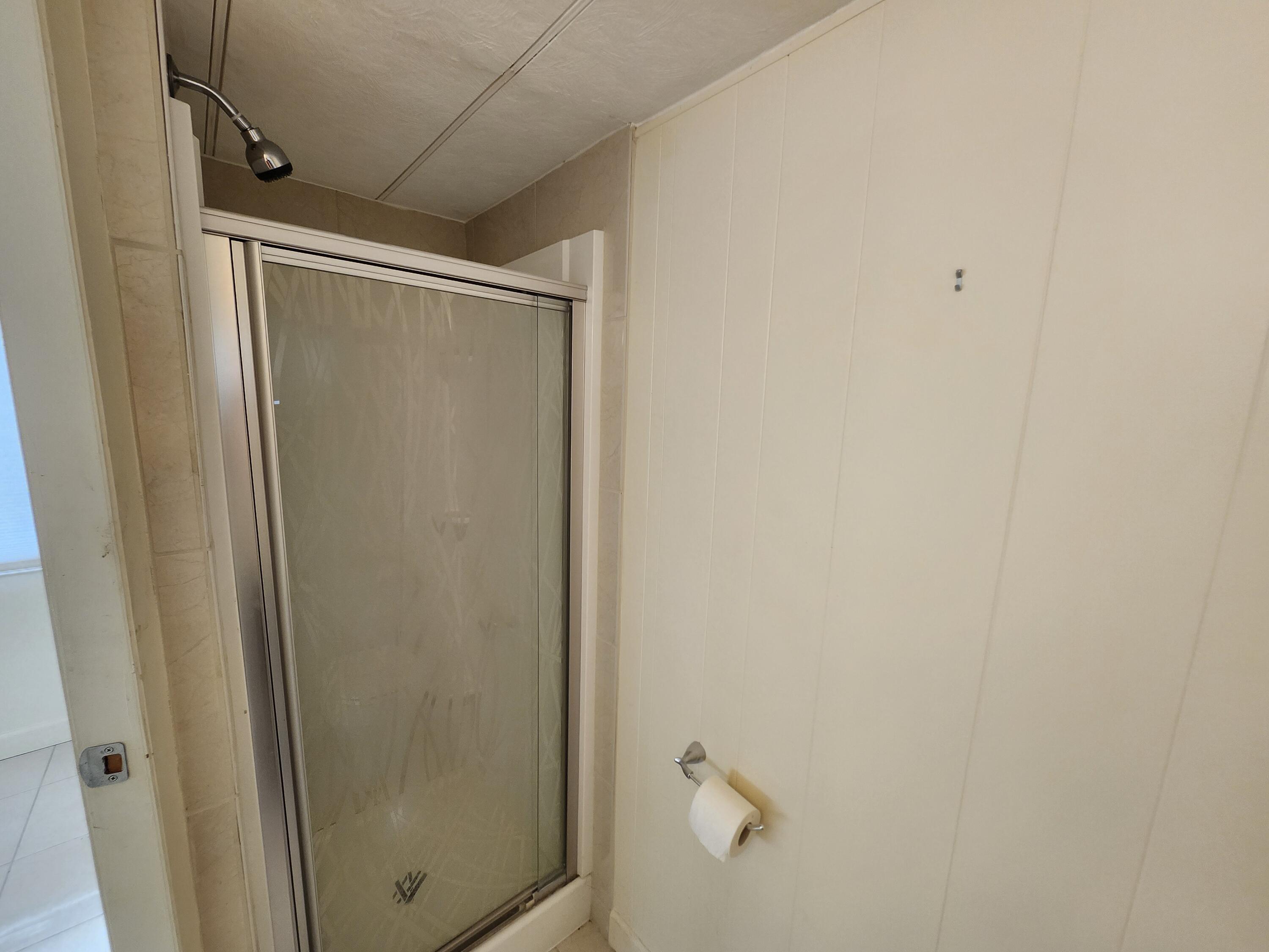 2011 Southwest 84th Avenue Davie, FL 33324 - Photo 17 of 28 1000030813