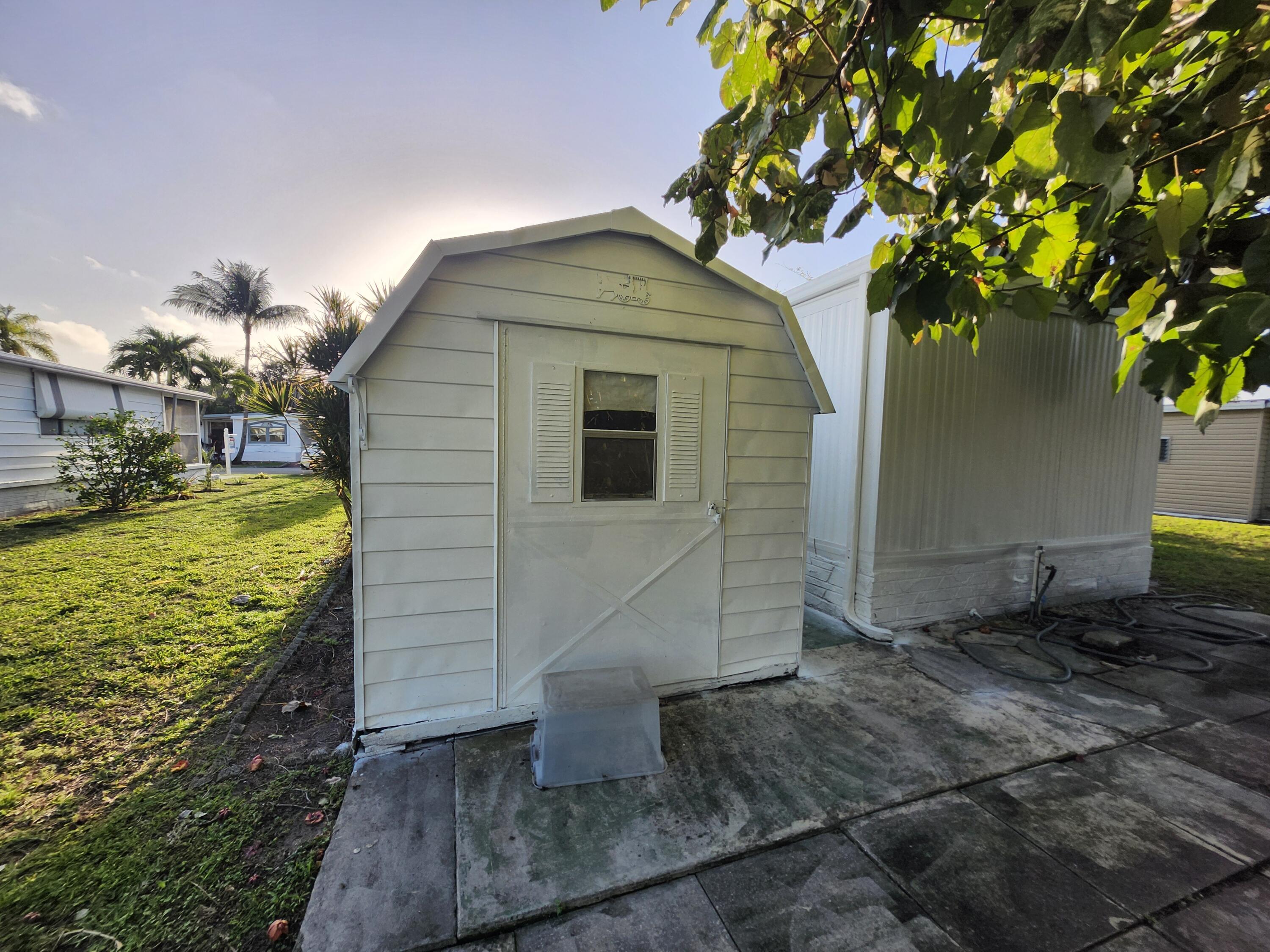 2011 Southwest 84th Avenue Davie, FL 33324 - Photo 5 of 28 1000030801