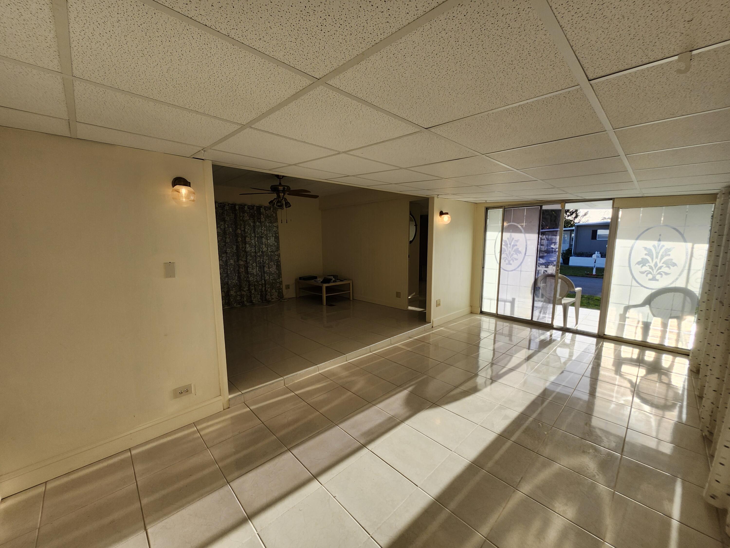 2011 Southwest 84th Avenue Davie, FL 33324 - Photo 8 of 28 1000030804