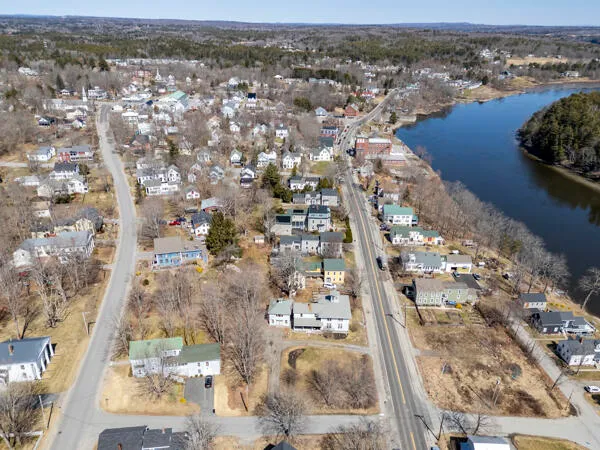 $599,000 | 274 Front Street, Richmond, ME 04357