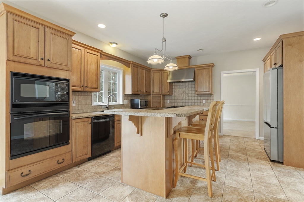 265 Finch Road Raynham, MA 02767 - Photo 23 of 42