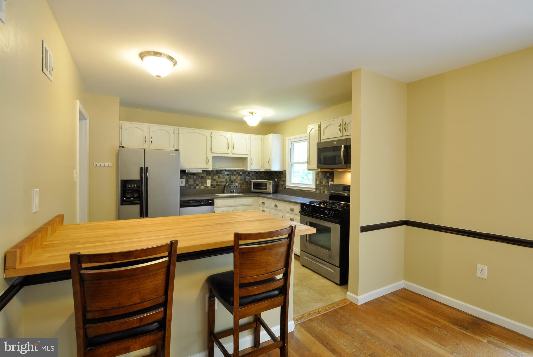 13707 Kingsman Road Woodbridge, VA 22193 - Photo 14 of 33 Gallery Image 14
