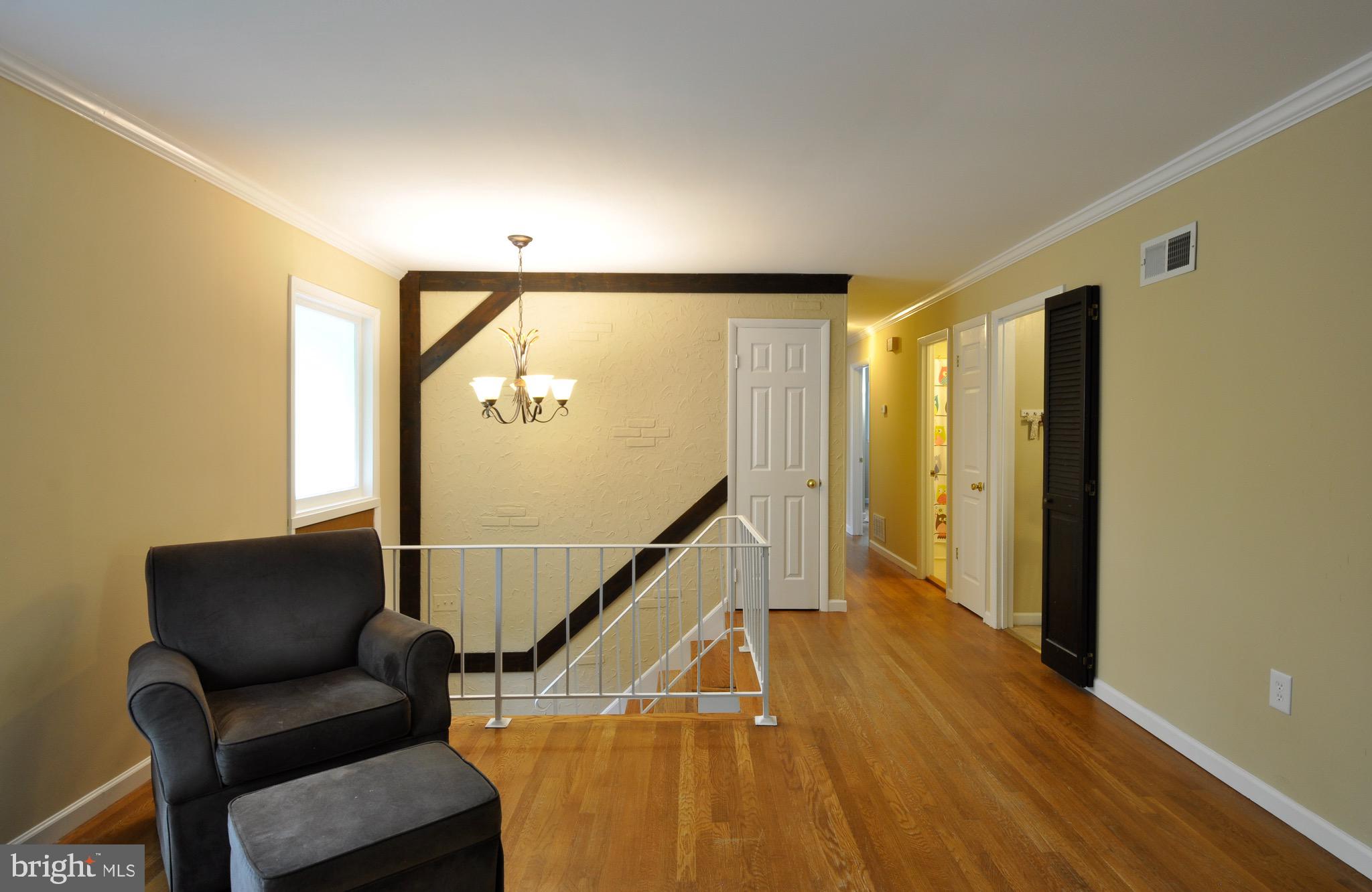 13707 Kingsman Road Woodbridge, VA 22193 - Photo 8 of 33 Gallery Image 8