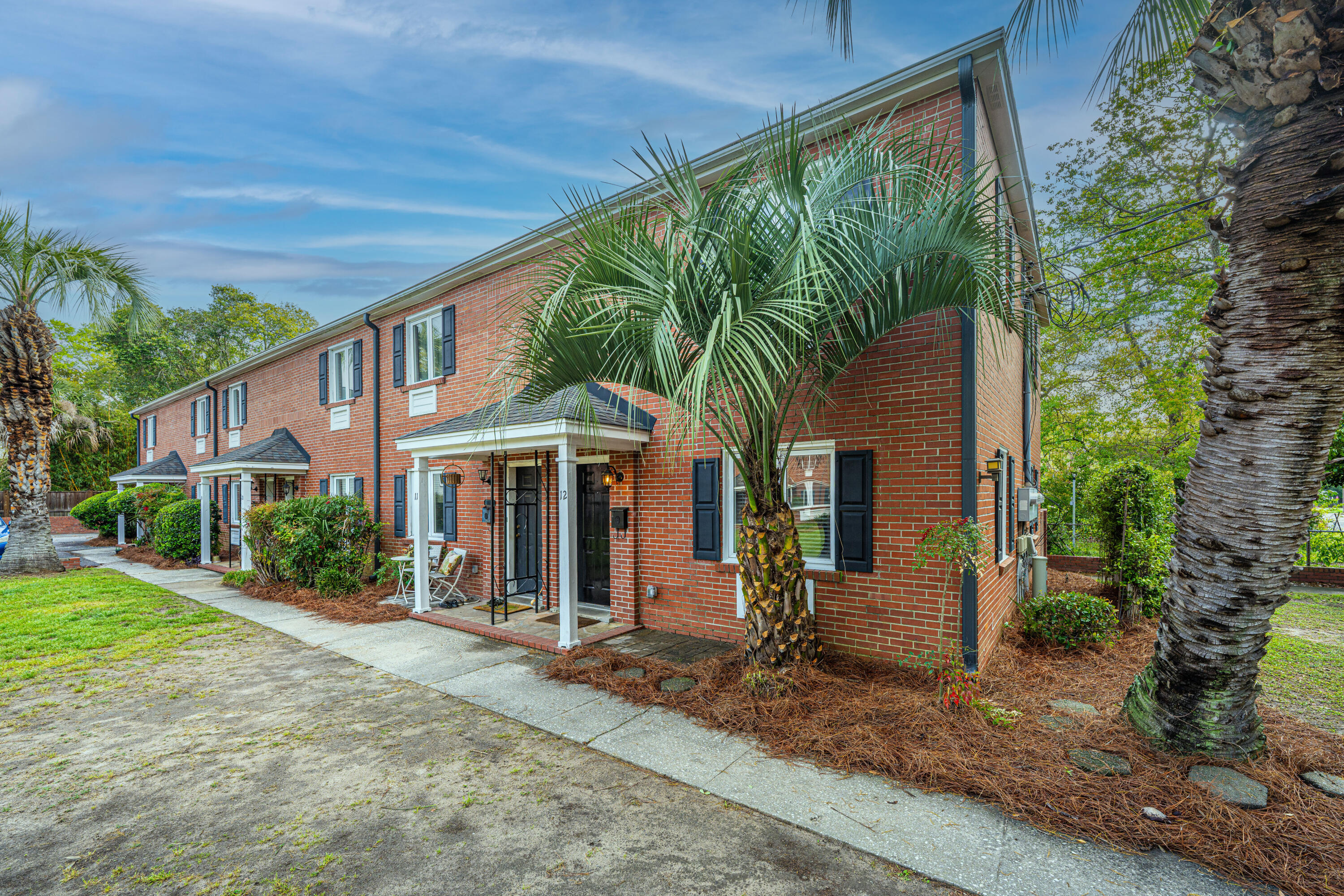 21 Hester Street, Unit 12 Charleston, SC 29403 - Photo 1 of 41 21HesterStUnit12_003