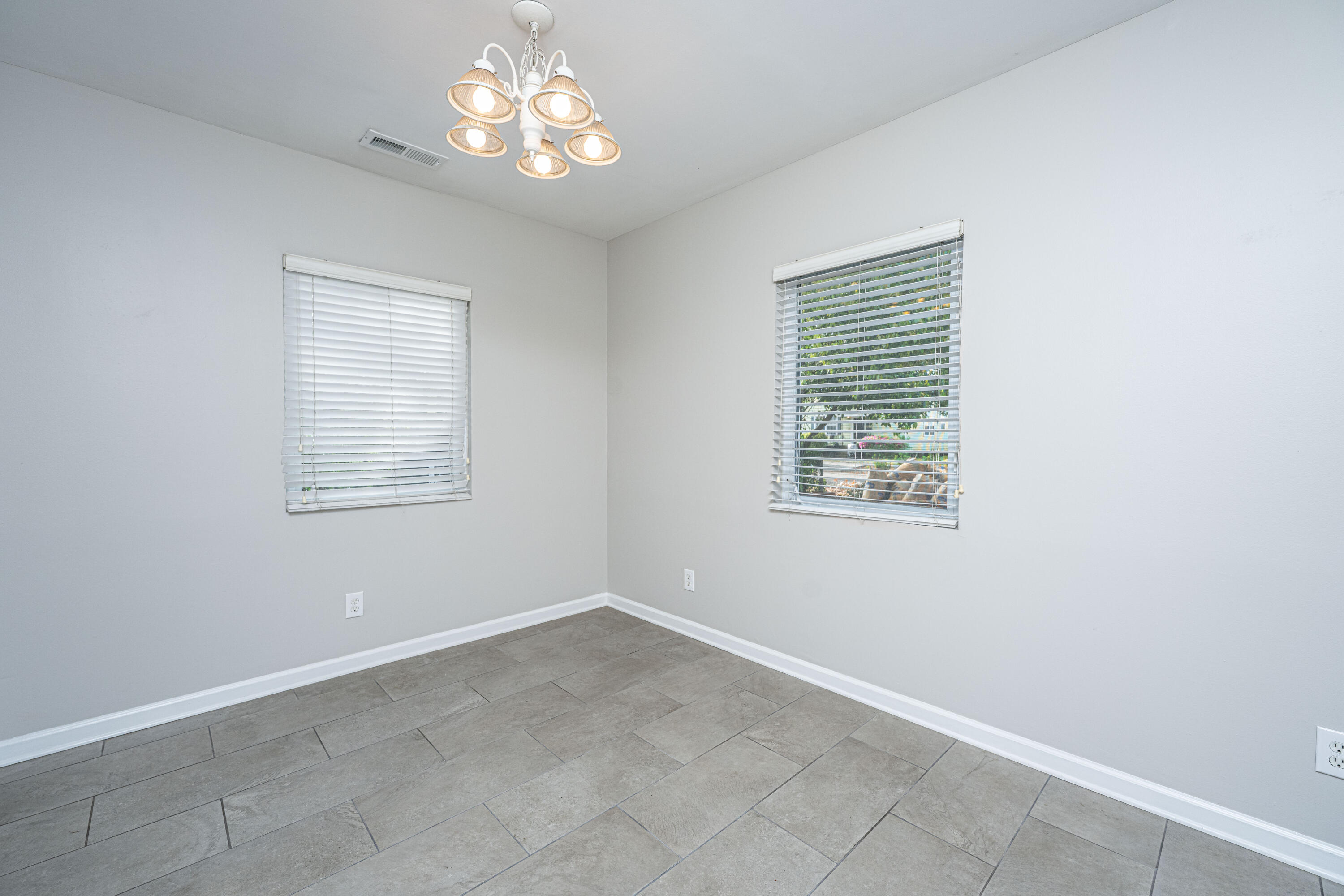 21 Hester Street, Unit 12 Charleston, SC 29403 - Photo 16 of 41 21HesterStUnit12_017