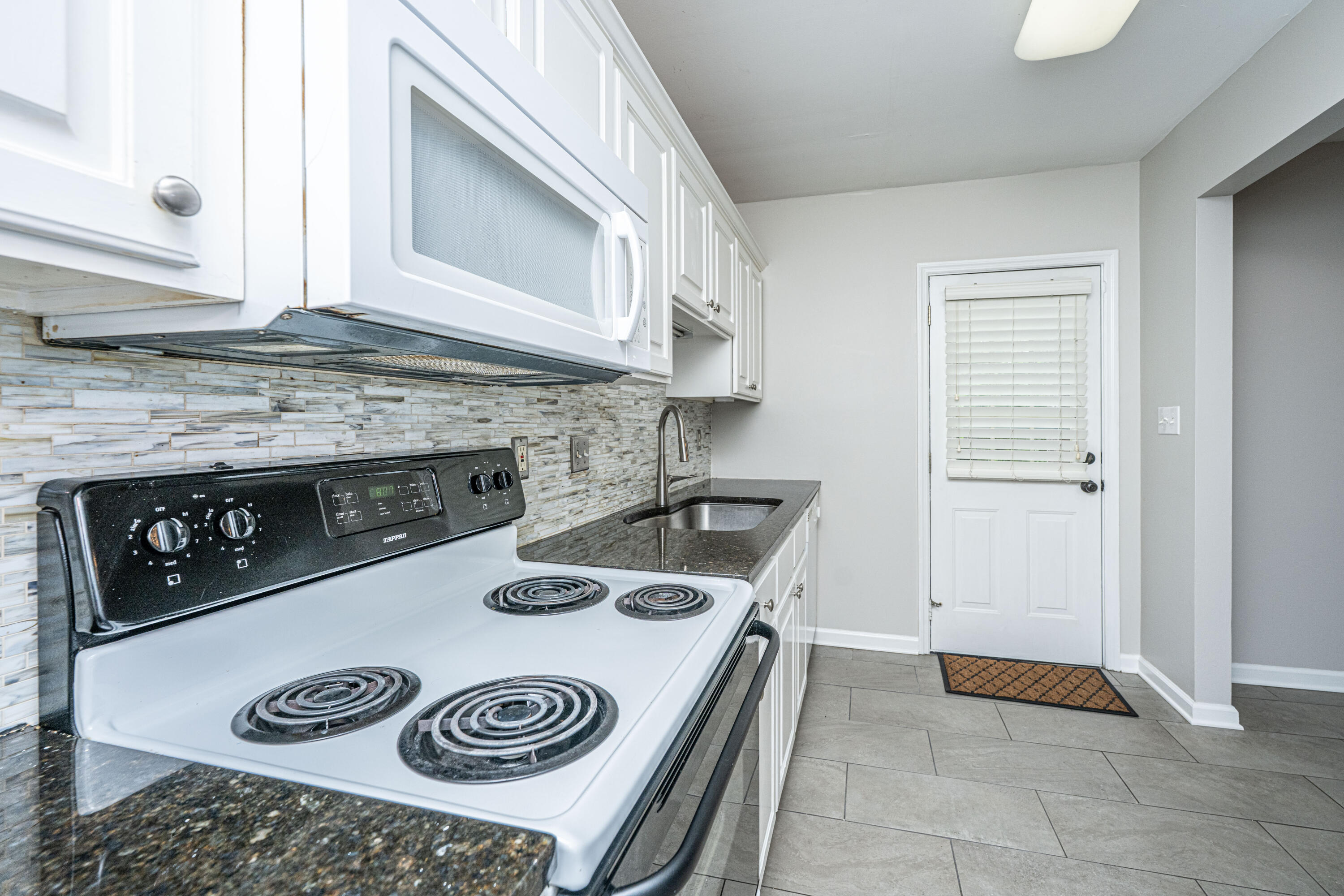 21 Hester Street, Unit 12 Charleston, SC 29403 - Photo 19 of 41 21HesterStUnit12_020