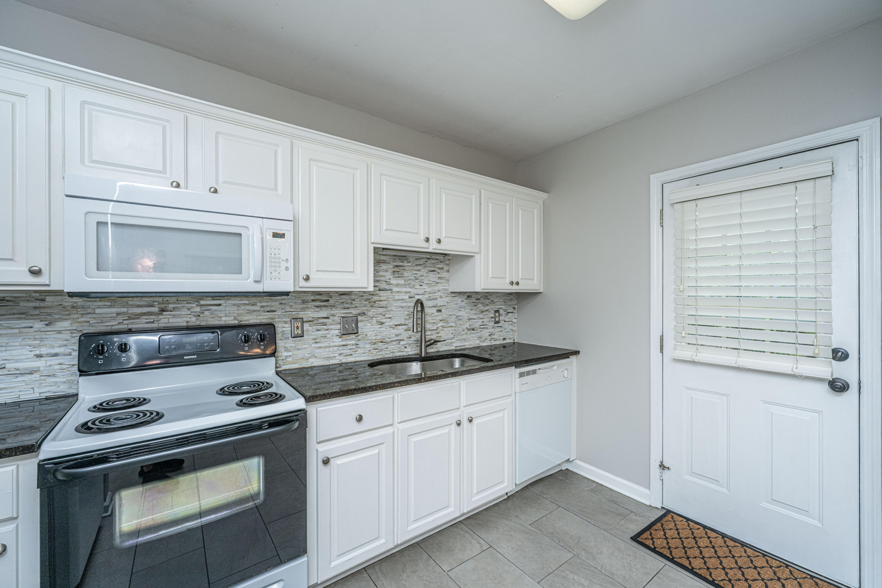 21 Hester Street, Unit 12 Charleston, SC 29403 - Photo 20 of 41 21HesterStUnit12_021